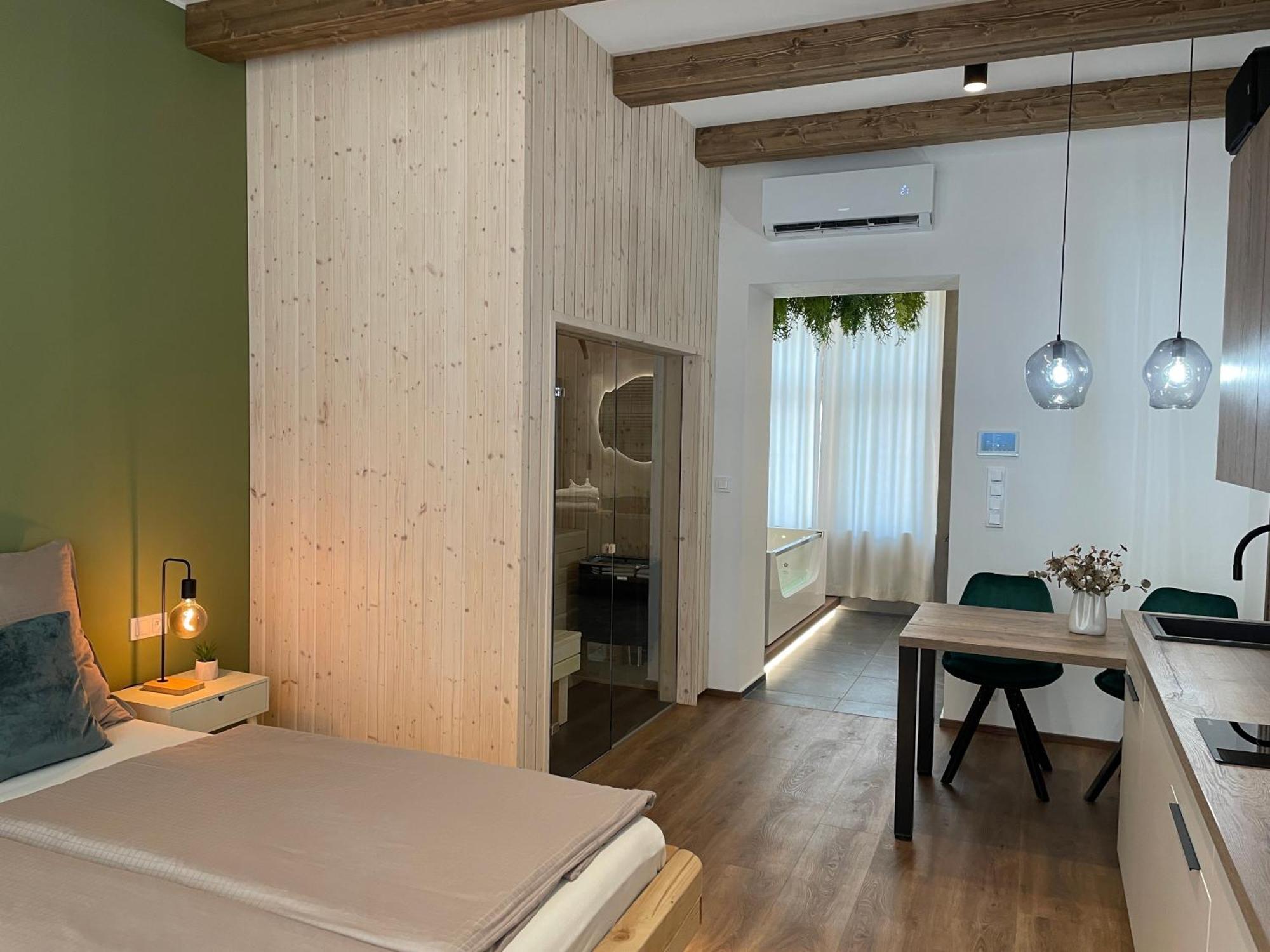 Golden Key Apartments Liberec Esterno foto