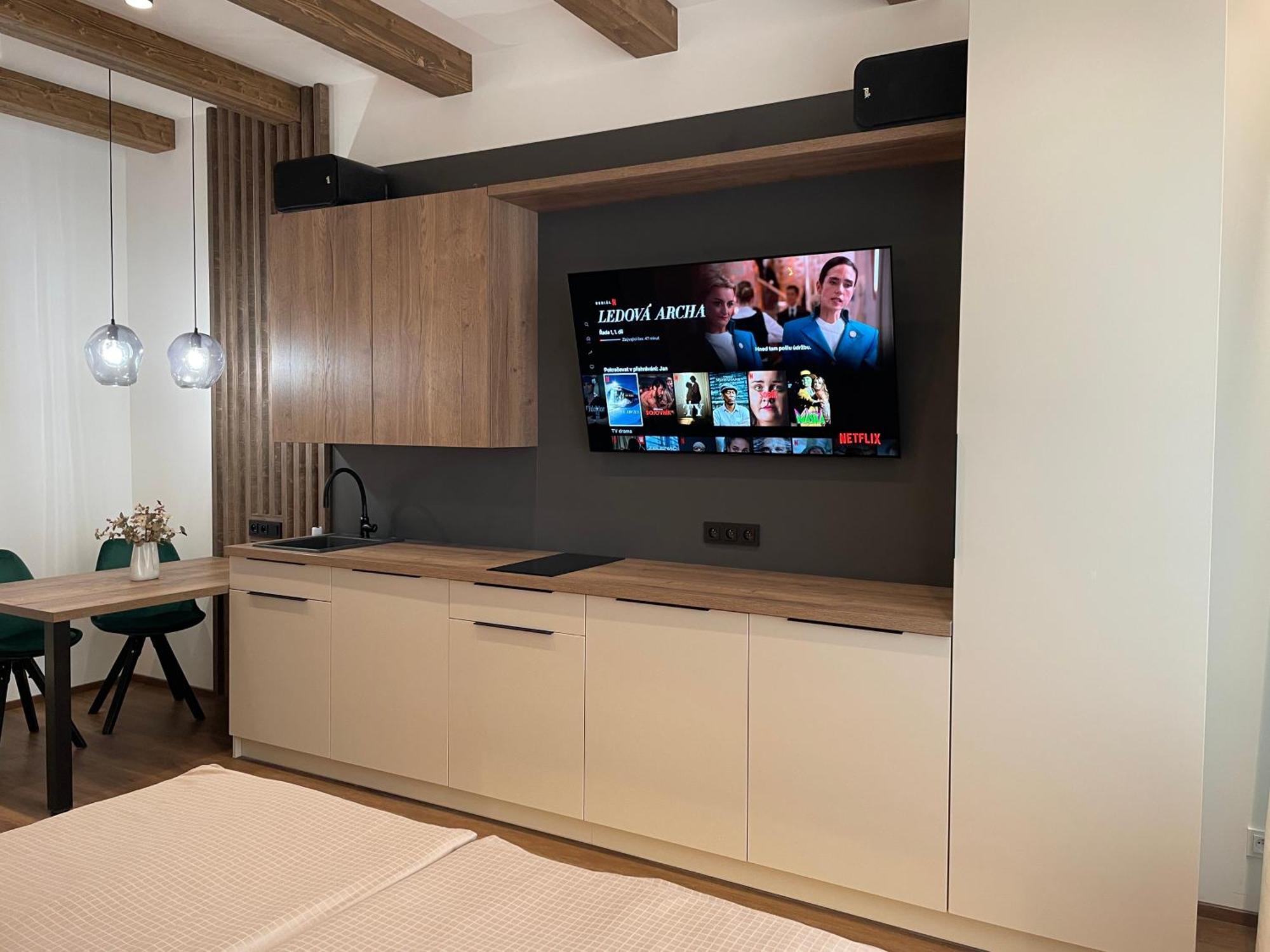 Golden Key Apartments Liberec Esterno foto