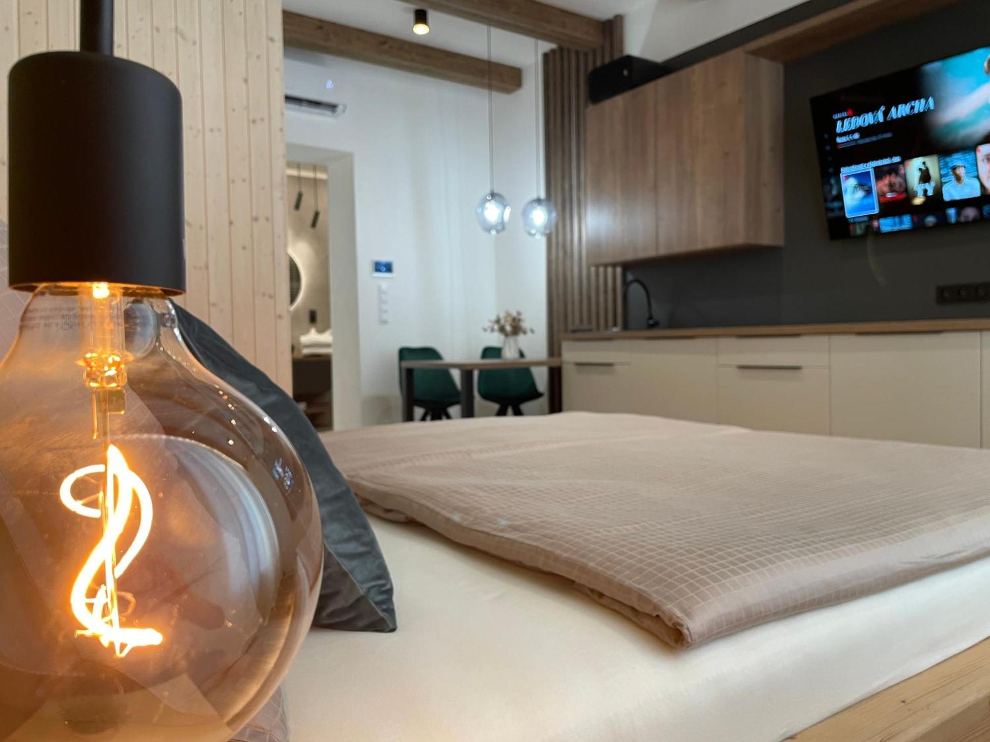 Golden Key Apartments Liberec Esterno foto